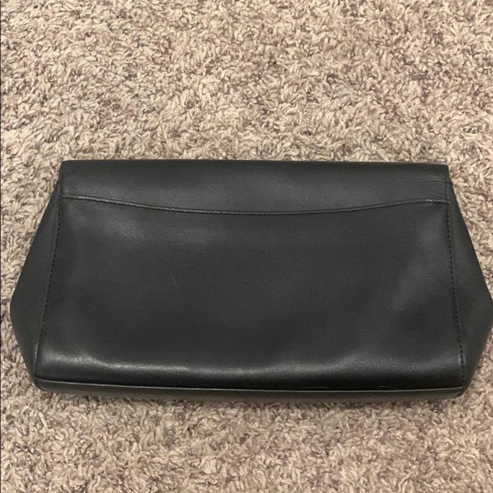 Coach clutch with attachable gold chain - Picture 2 of 4